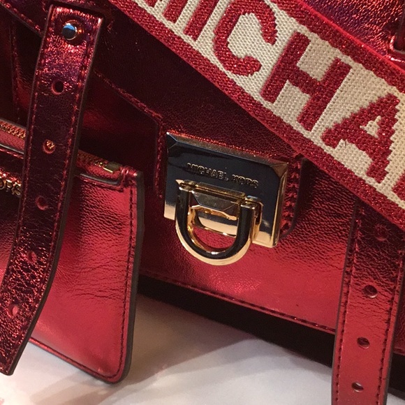 MICHAEL KORS METALLIC RED MANHATTAN - Picture 2 of 5